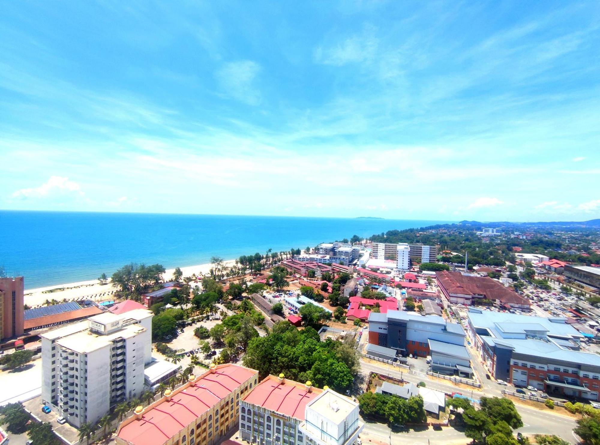 D'Luna Homestay Terengganu Sea View / Drawbrige View / Near Hsnz, Ktcc, Drawbrige クアラ・トレンガヌ エクステリア 写真