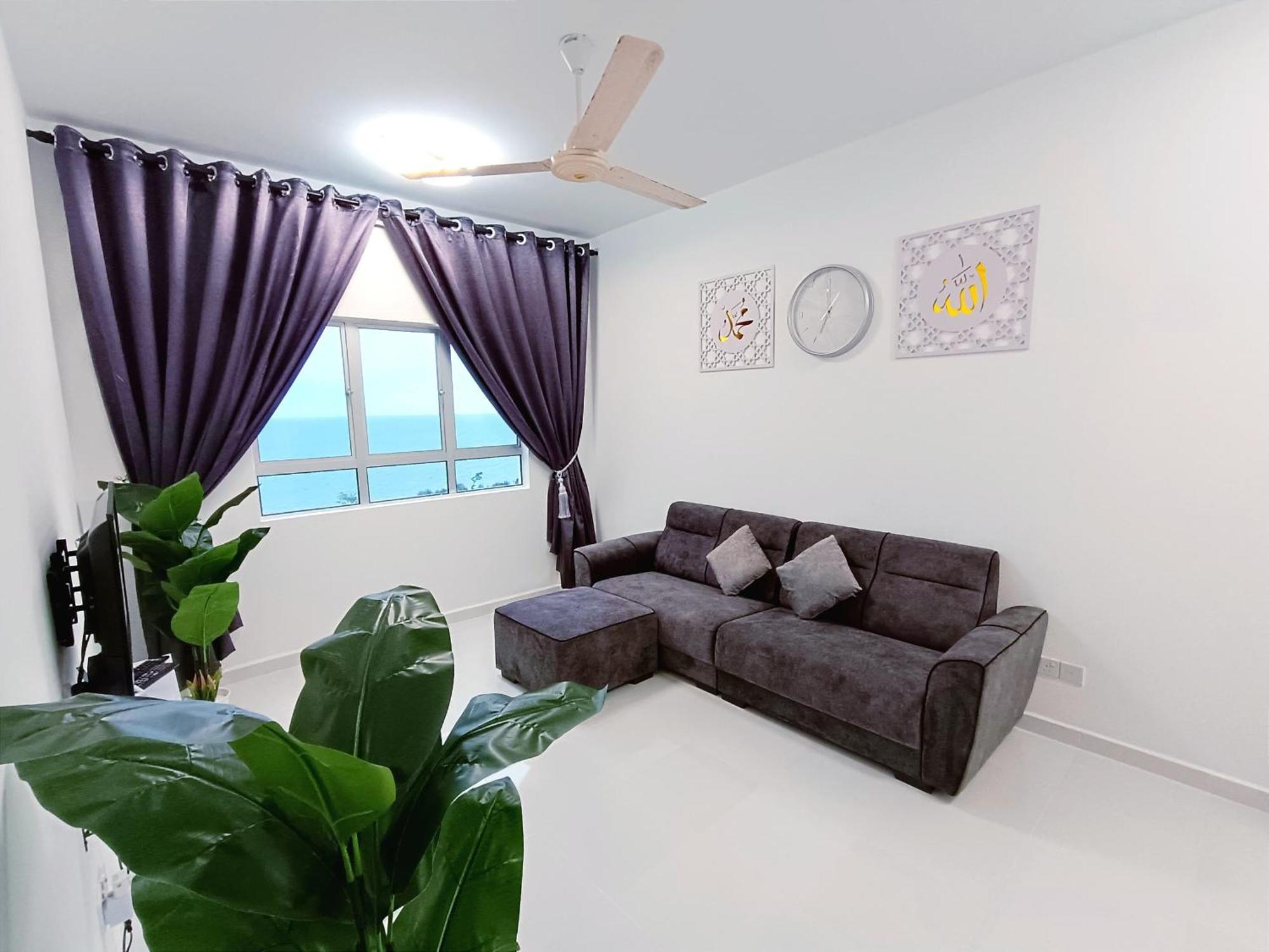 D'Luna Homestay Terengganu Sea View / Drawbrige View / Near Hsnz, Ktcc, Drawbrige クアラ・トレンガヌ エクステリア 写真